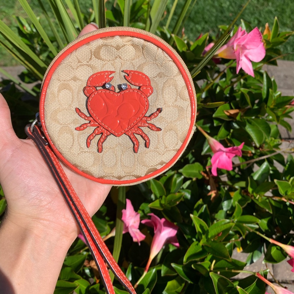 COACH CRAB WRISTLET